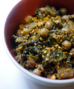 Pois chiches, blettes et dukkah